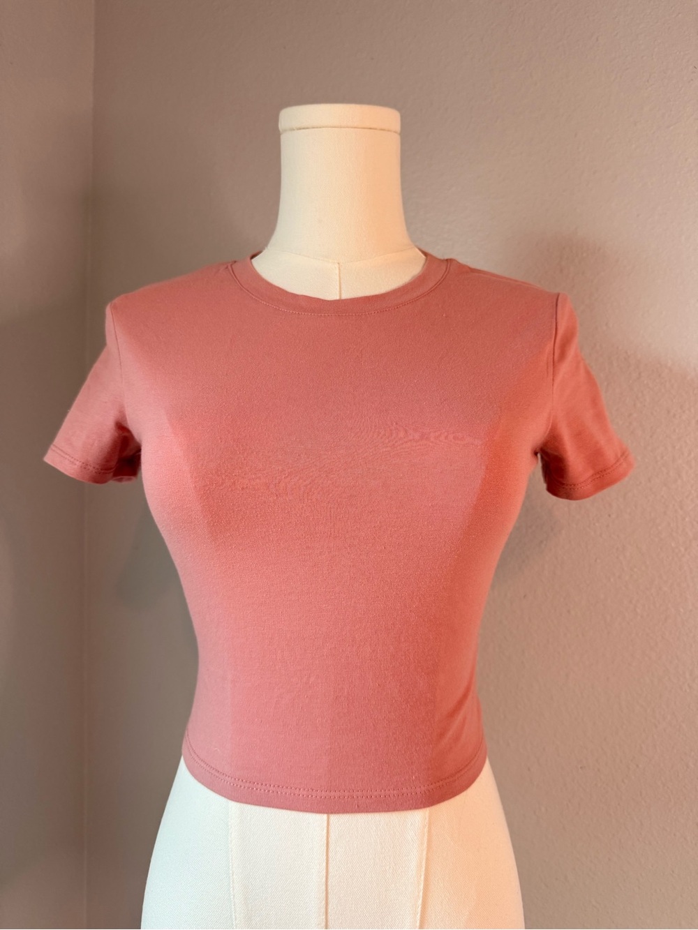 Zine Pink Open Back Buckle Crop Top Size Small Short Sleeve Tee